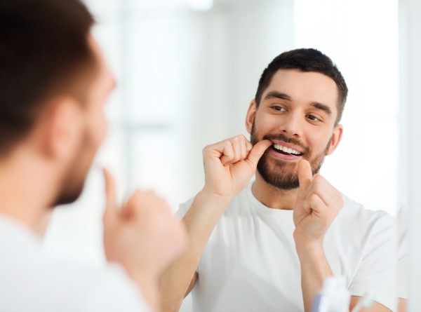 Quanto Mais Você Usa Fio Dental, Melhor? Nem Sempre!